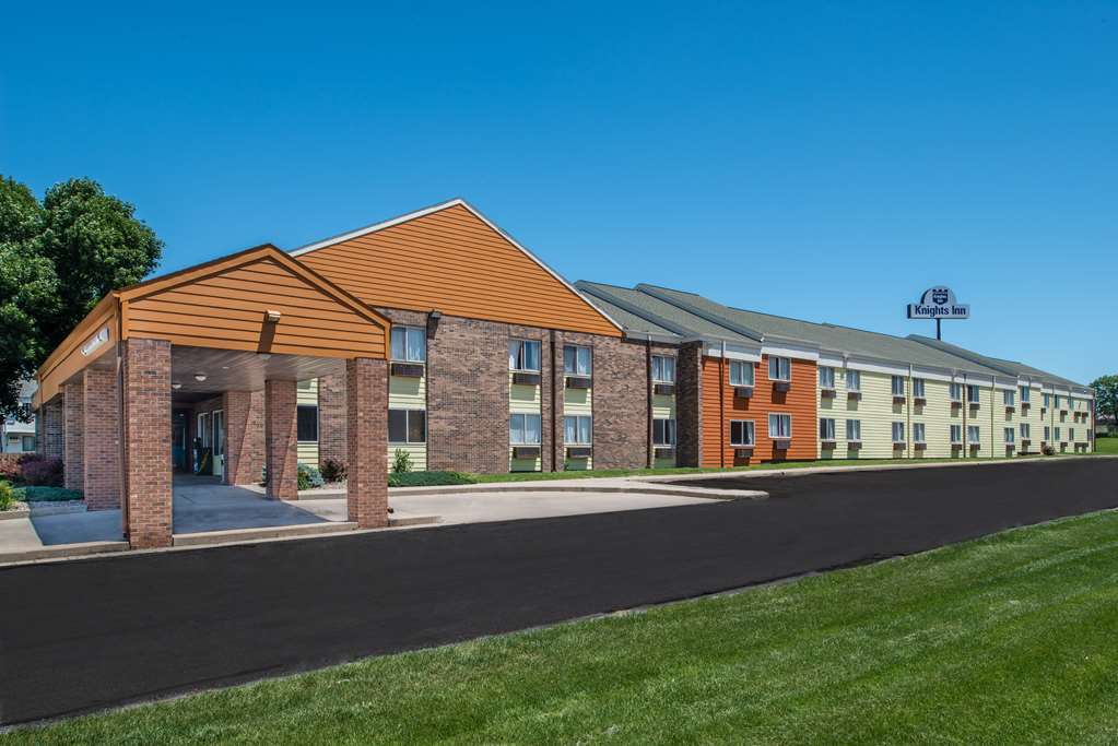 Sunset Inn & Suites Lincoln Extérieur photo