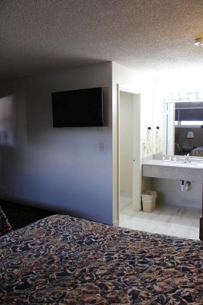 Sunset Inn & Suites Lincoln Extérieur photo