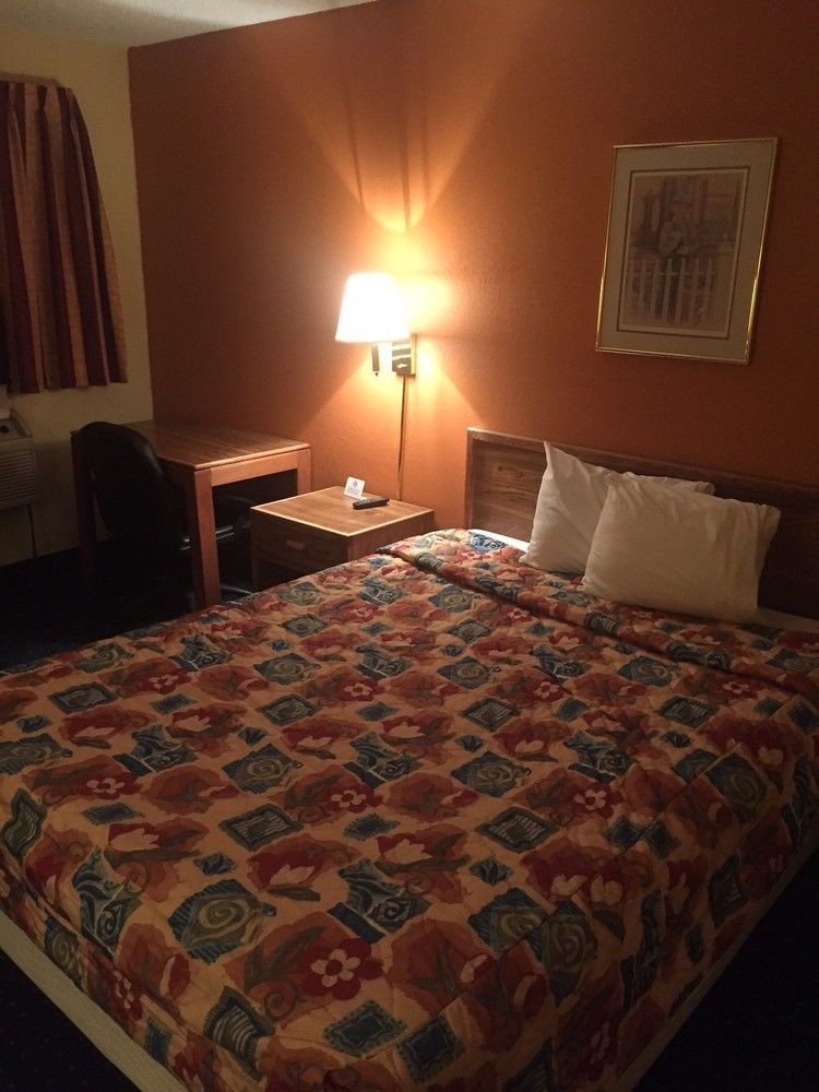 Sunset Inn & Suites Lincoln Extérieur photo