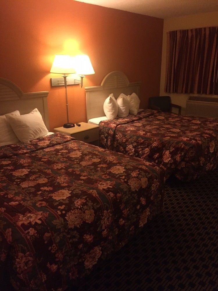 Sunset Inn & Suites Lincoln Extérieur photo